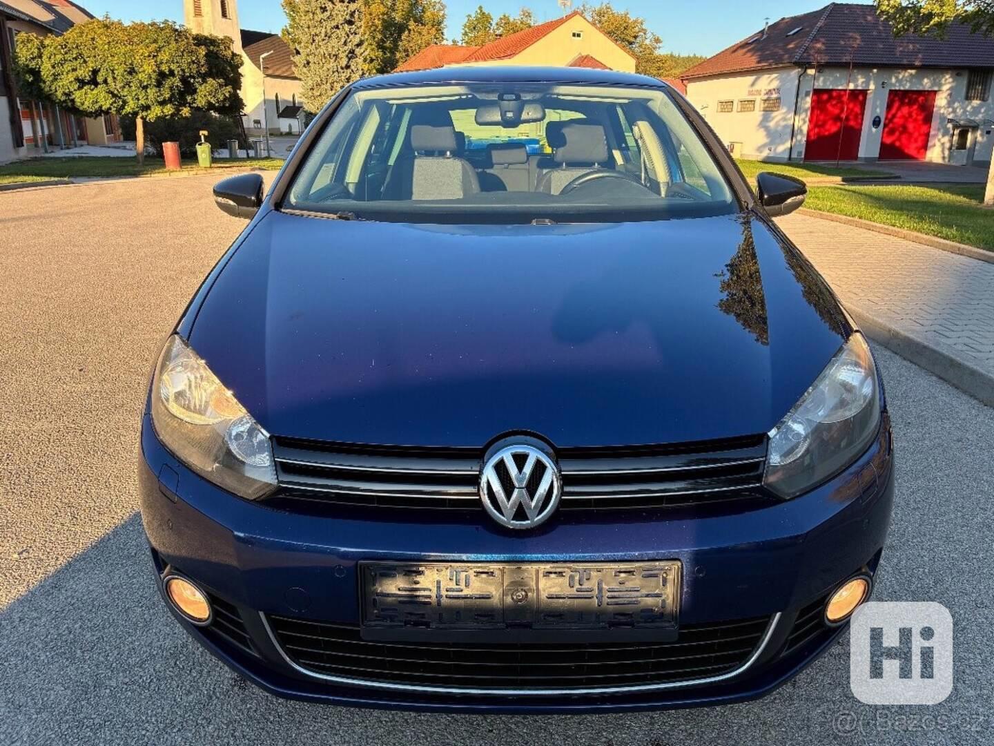 Volkswagen Golf 1,2   tsi STYLE rv.11/2011 výbava - foto 1