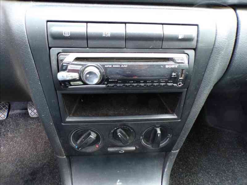 Škoda Octavia 1,9 TDI 1.MAJITEL,TAŽNÉ ZAŘ. - foto 7