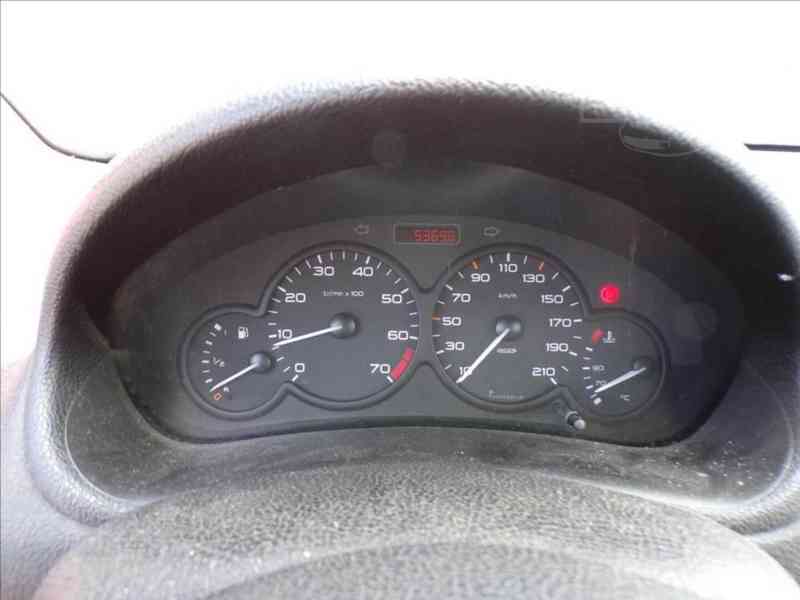 Peugeot 206 1,1 i - foto 5