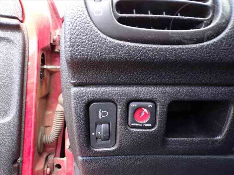 Peugeot 206 1,1 i - foto 11