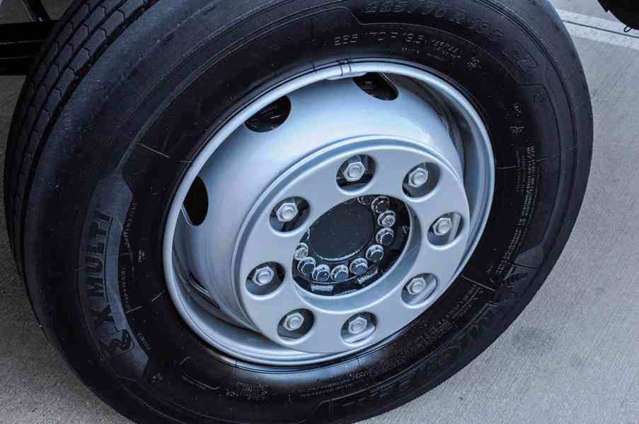 MERCEDES ATEGO 1222 TŘÍSTRANNÝ SKLÁPĚČ HYDRAULICKÁ RUKA EU5 - foto 12