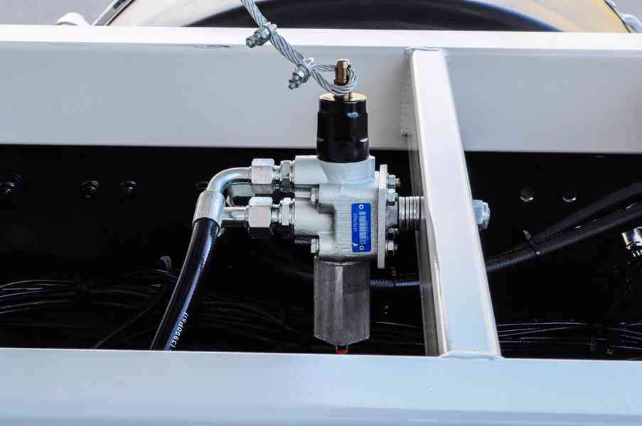 MERCEDES ATEGO 1222 TŘÍSTRANNÝ SKLÁPĚČ HYDRAULICKÁ RUKA EU5 - foto 90