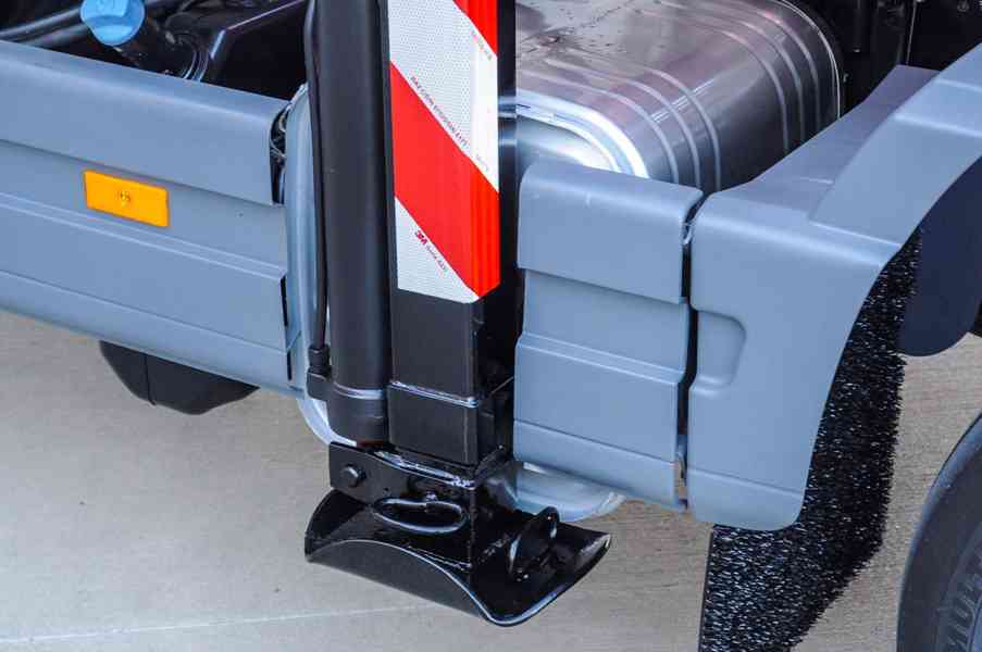 MERCEDES ATEGO 1222 TŘÍSTRANNÝ SKLÁPĚČ HYDRAULICKÁ RUKA EU5 - foto 13