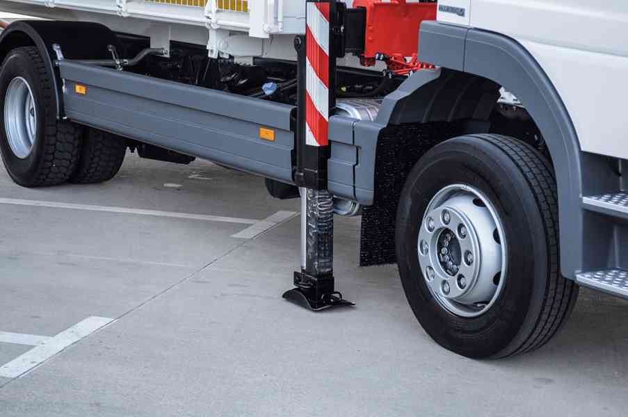 MERCEDES ATEGO 1222 TŘÍSTRANNÝ SKLÁPĚČ HYDRAULICKÁ RUKA EU5 - foto 104