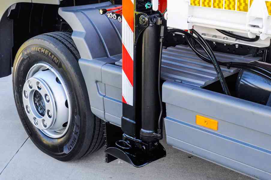 MERCEDES ATEGO 1222 TŘÍSTRANNÝ SKLÁPĚČ HYDRAULICKÁ RUKA EU5 - foto 25