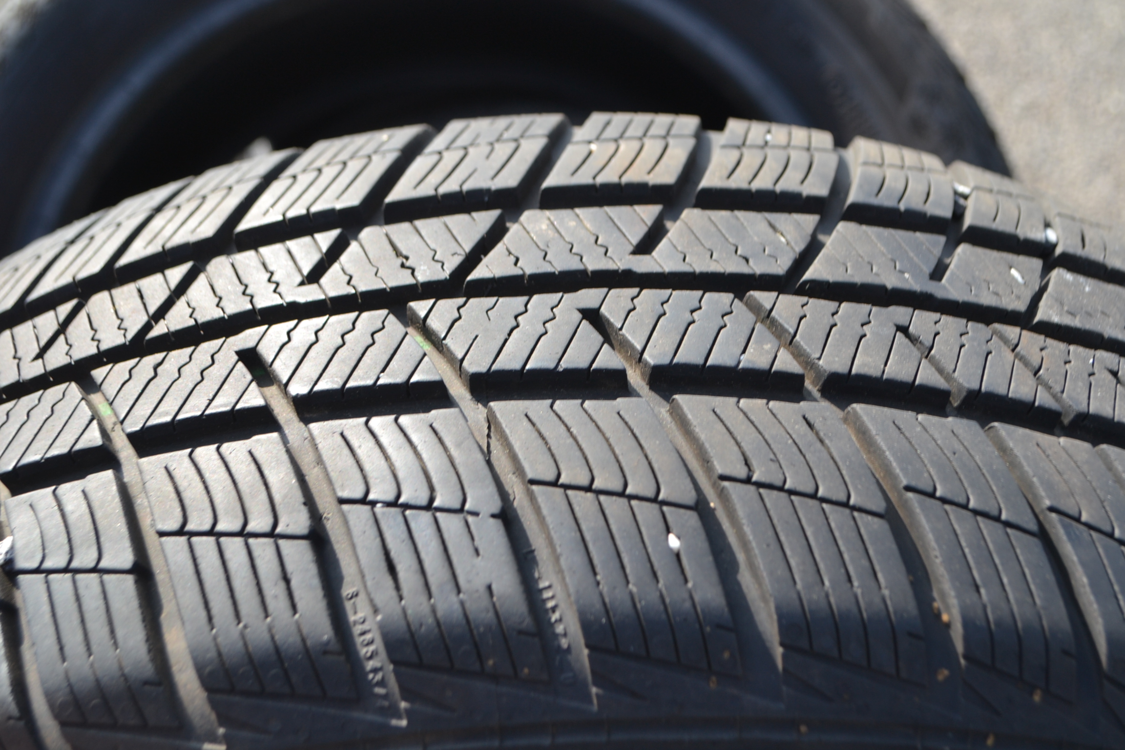 4ks téměr NOVÉ zimní pneu 195/55R16 Barum Polaris 5 - foto 10