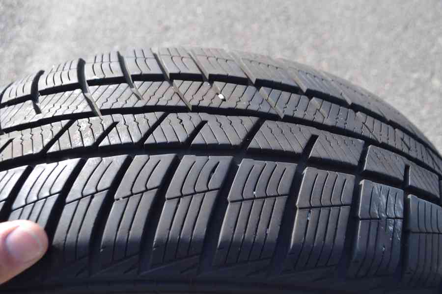 4ks téměr NOVÉ zimní pneu 195/55R16 Barum Polaris 5 - foto 7