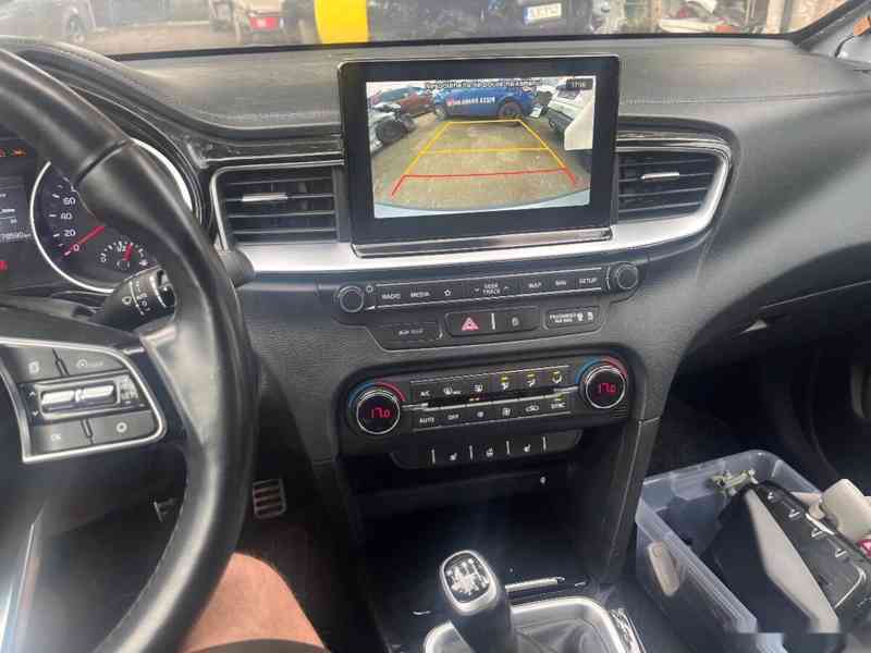 Kia Ceed 1.4 103kw rok 2019 km 78000 REZERVACE - foto 9