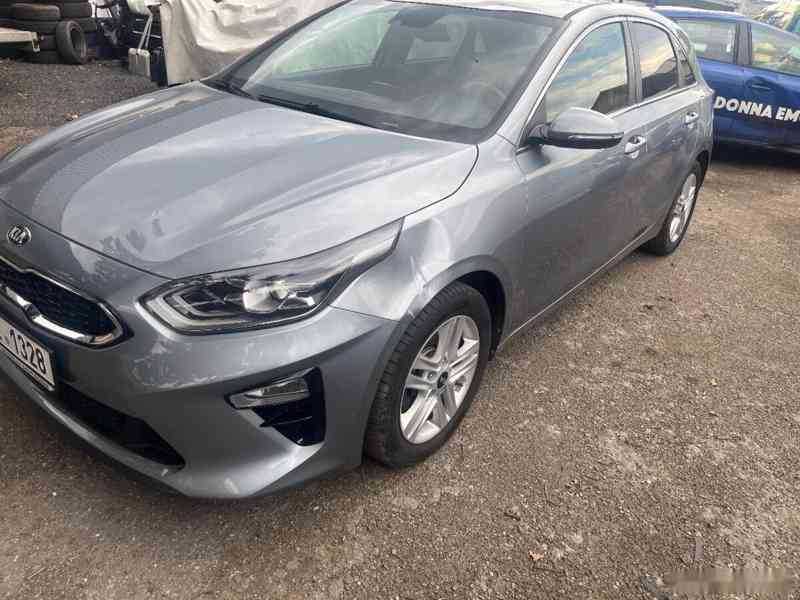 Kia Ceed 1.4 103kw rok 2019 km 78000 REZERVACE - foto 2