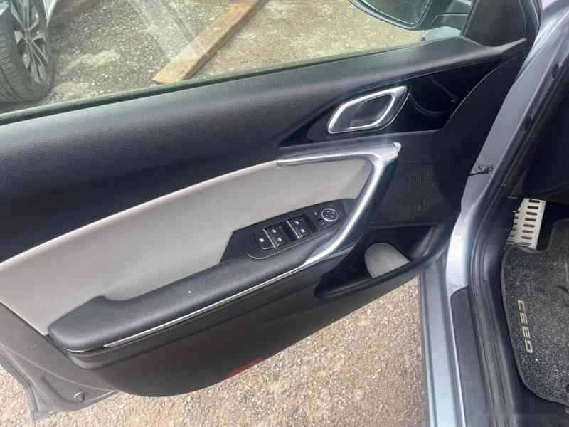 Kia Ceed 1.4 103kw rok 2019 km 78000 REZERVACE - foto 10