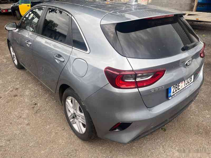 Kia Ceed 1.4 103kw rok 2019 km 78000 REZERVACE - foto 4