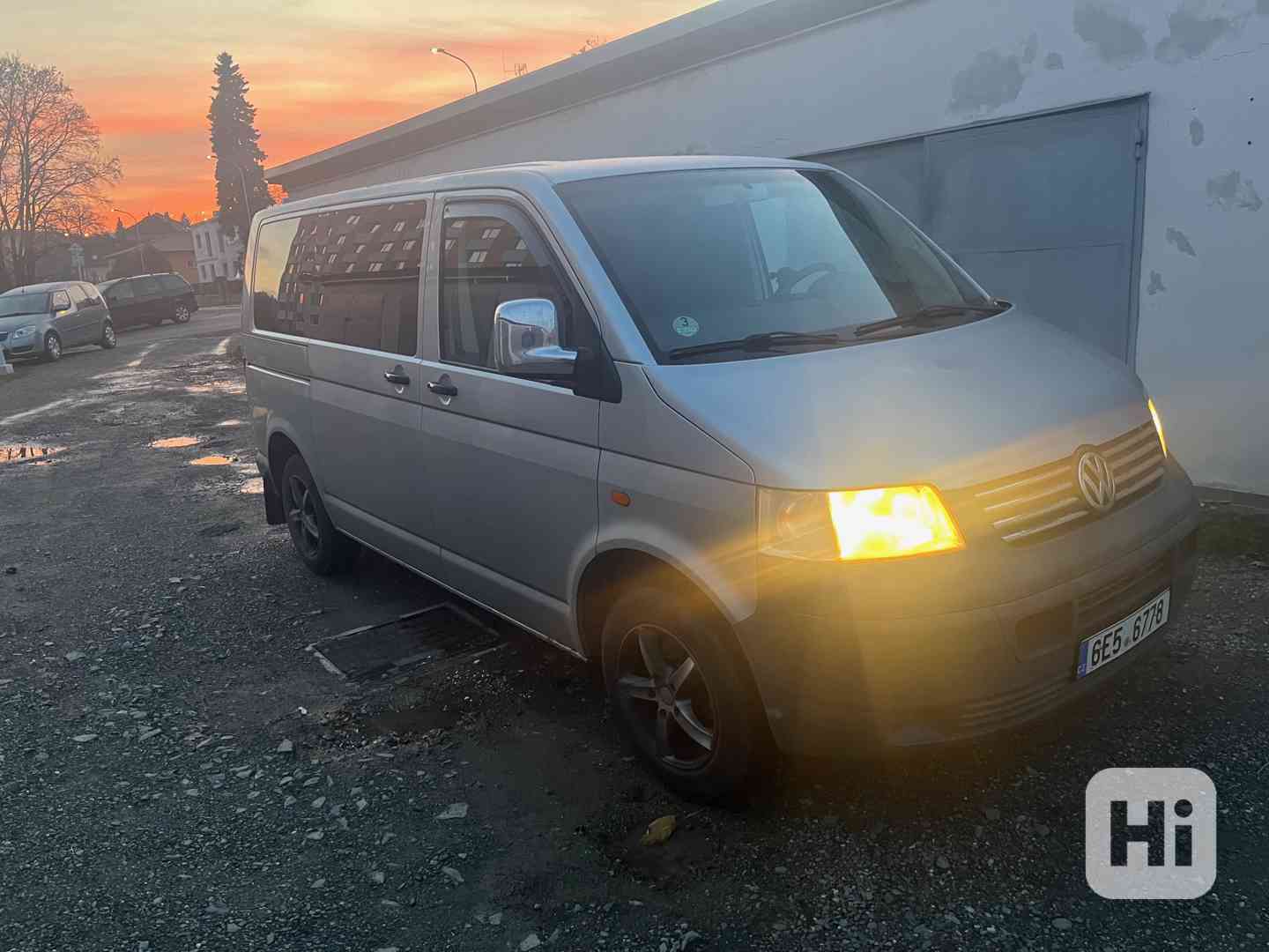 Volkswagen Transportér T5 1.9 - foto 1