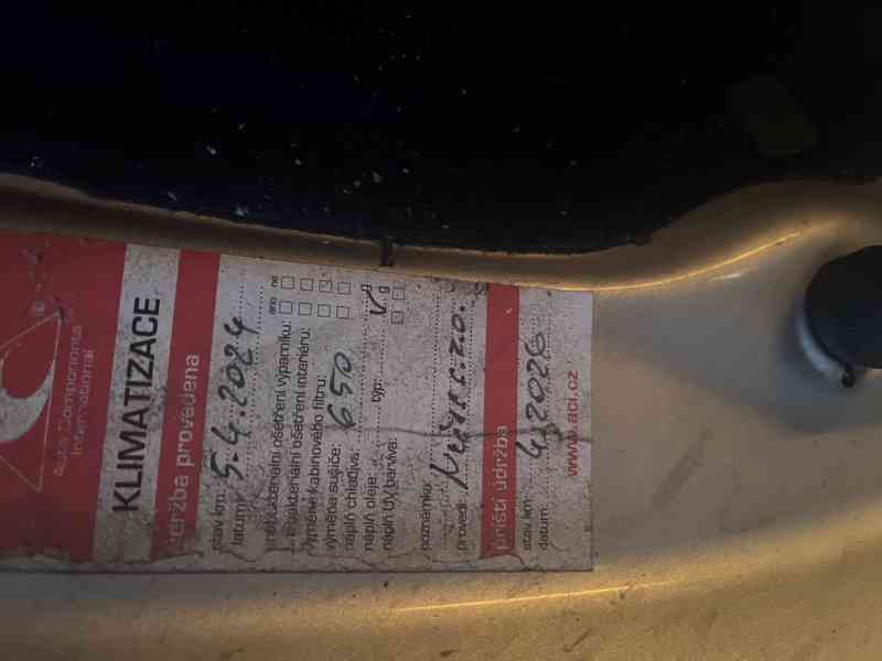 Volkswagen Transportér T5 1.9 - foto 15