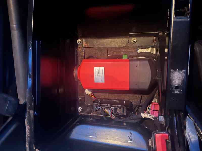 Volkswagen Transportér T5 1.9 - foto 8