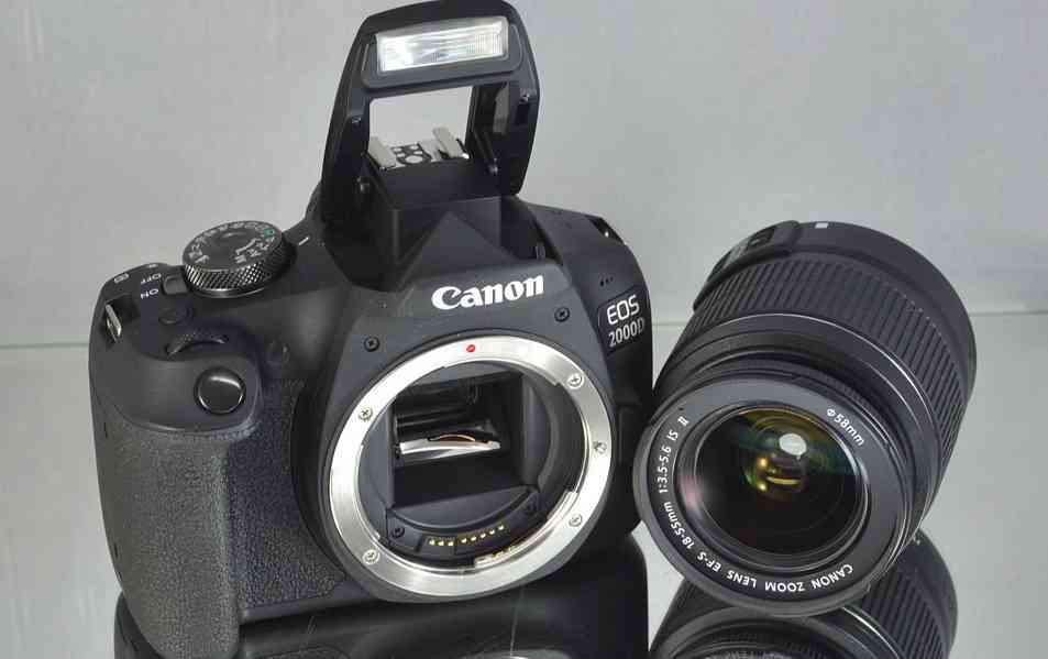 Canon EOS 2000D + Lens EFS 18-55mm  jen 1700 Exp. - foto 4