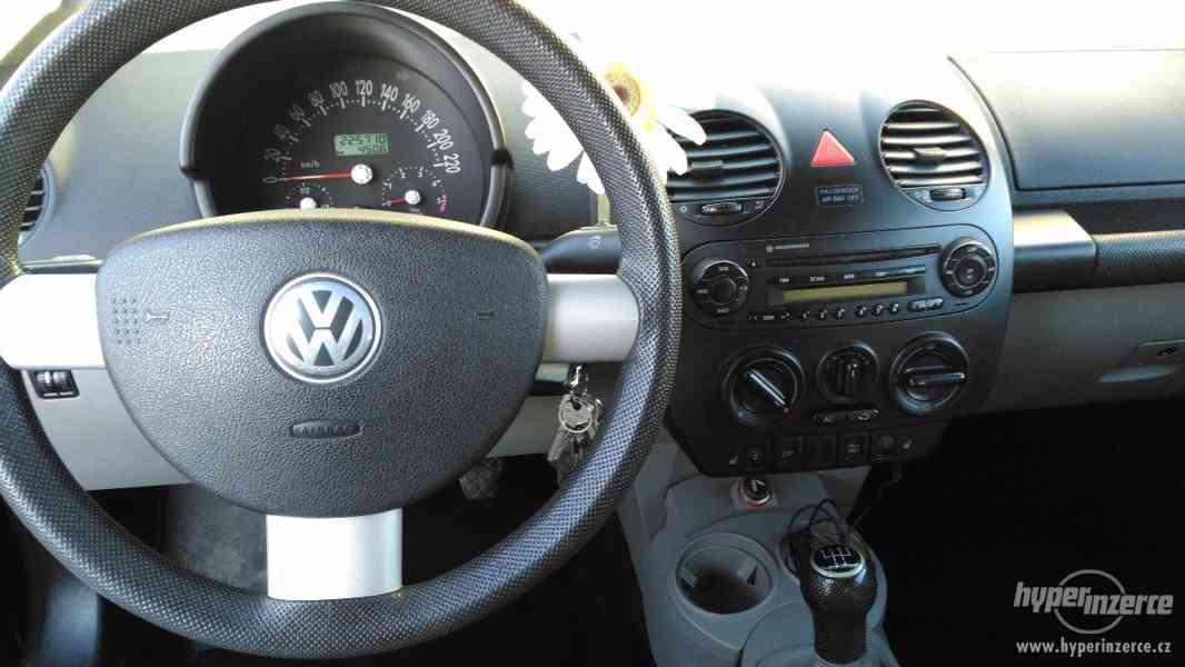 VW New Beetle 1.9 TDi 74 kW r.v.2006 - foto 7