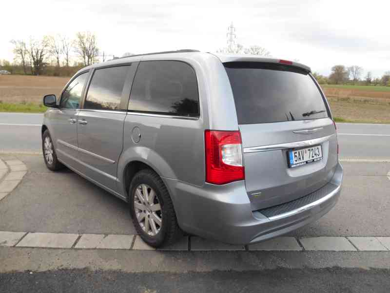 Chrysler Town Country 3,6 Stown Go  DVD 2015 NEW - foto 3