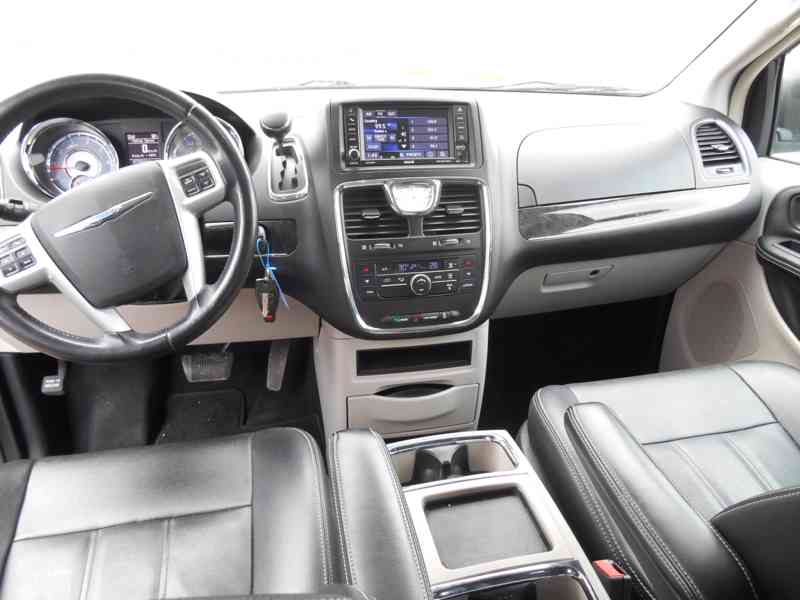 Chrysler Town Country 3,6 Stown Go  DVD 2015 NEW - foto 13