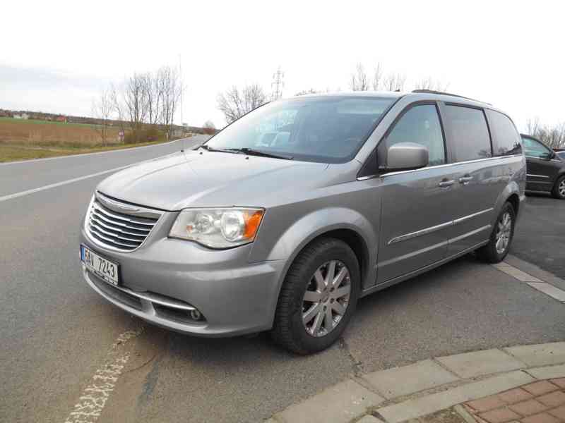 Chrysler Town Country 3,6 Stown Go  DVD 2015 NEW - foto 2