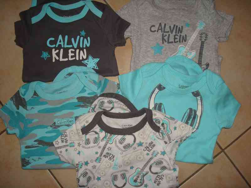 Body Calvin Klein 5 ks 62-68 cm, 3-6měsíců - foto 1