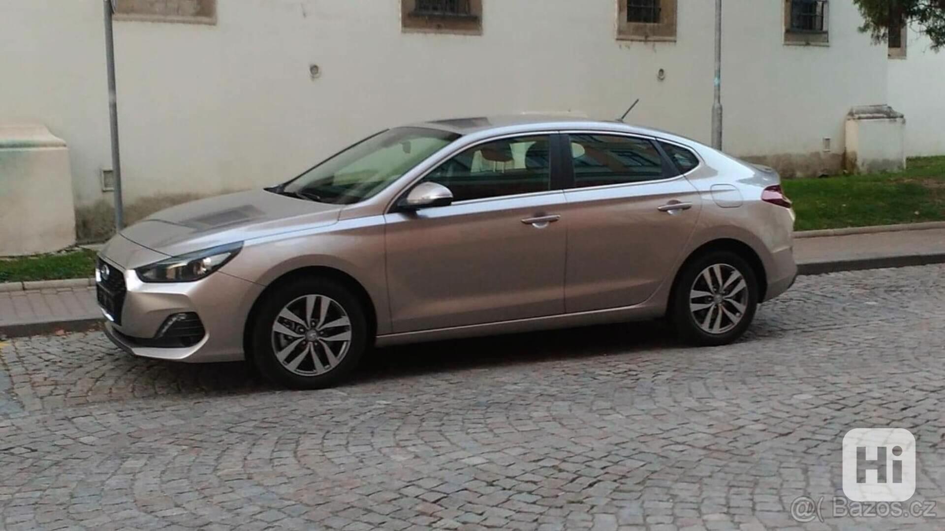 Hyundai I30 Fastback	 - foto 1
