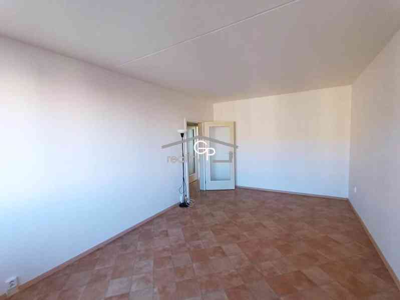 Pronájem 2+1 s bal., ul. Prachatická, Č. Budějovice - foto 4