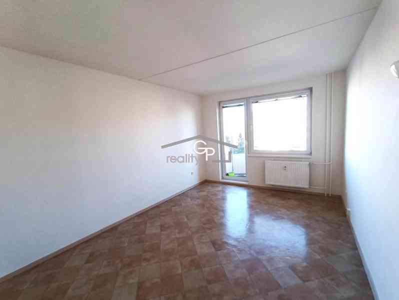 Pronájem 2+1 s bal., ul. Prachatická, Č. Budějovice - foto 3