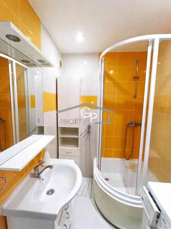 Pronájem 2+1 s bal., ul. Prachatická, Č. Budějovice - foto 8