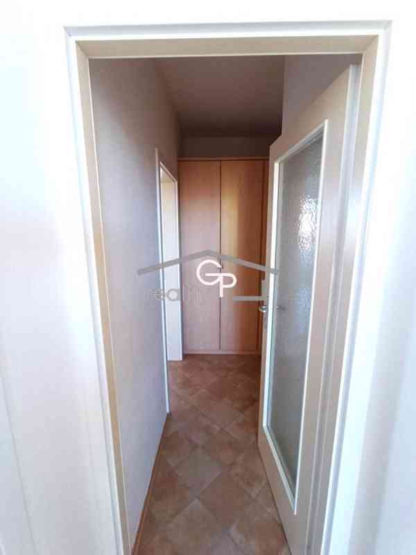 Pronájem 2+1 s bal., ul. Prachatická, Č. Budějovice - foto 11