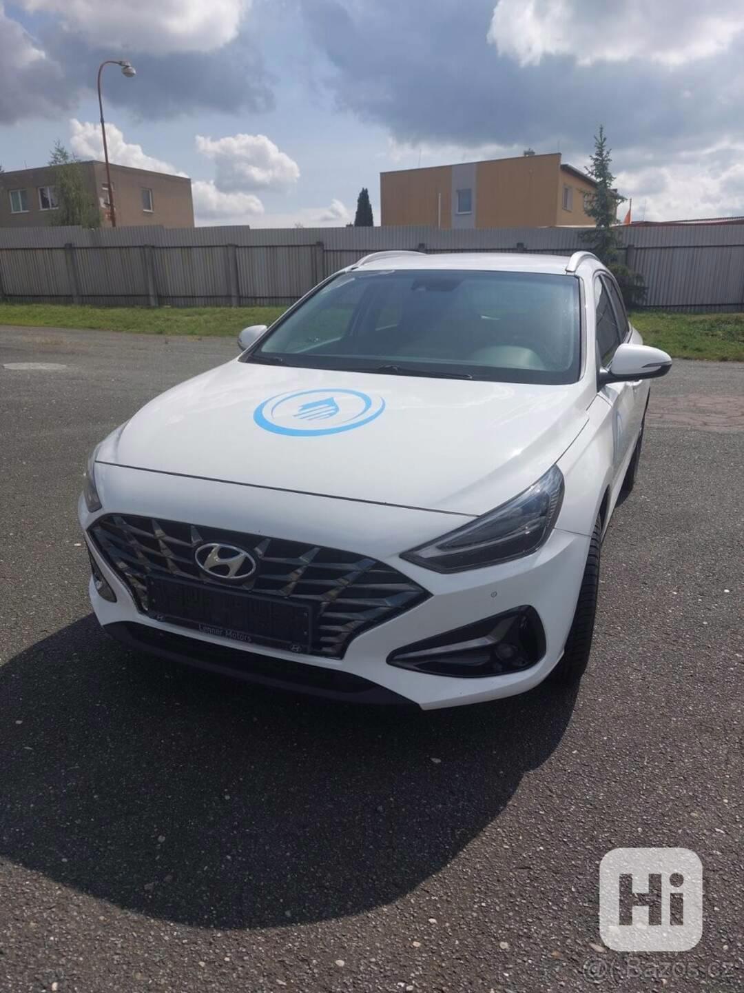 Hyundai i30 1,6   CRDi 85 kW, 2020, nafta - foto 1