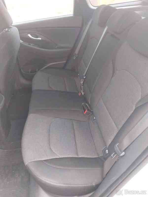 Hyundai i30 1,6   CRDi 85 kW, 2020, nafta - foto 6