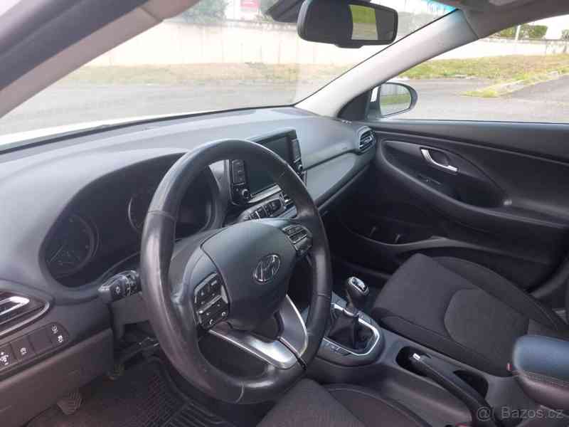 Hyundai i30 1,6   CRDi 85 kW, 2020, nafta - foto 5