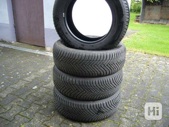 celoroční pneu Hankook Kinerga 4S2 215/60 R16 - foto 1