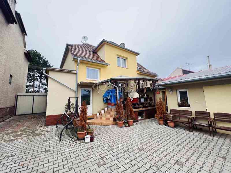 Prodej rodinného domu v Kudlovicích se zahradou a garážemi, 3241 m2 - foto 13