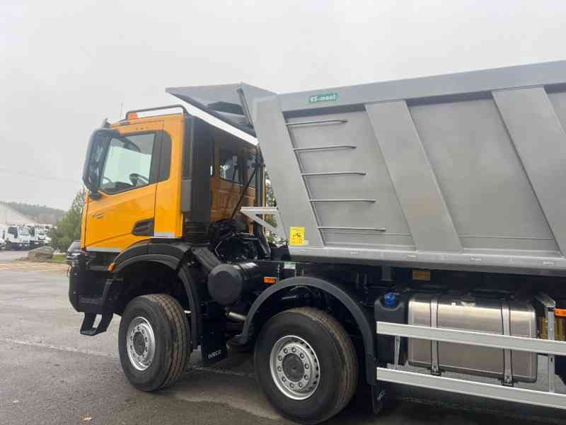 IVECO AD410T46W 8x8 jednostranný sklápěč S1H - foto 6