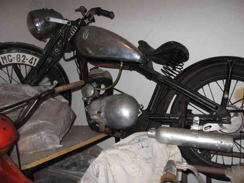 motorky DKW A ,rozložena jawa - foto 7