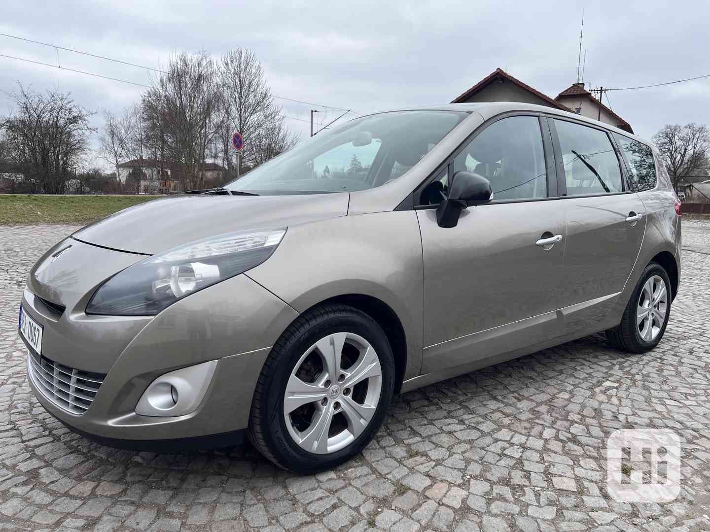 Renault Megane Scenic 1.6 dCi 96kW 2012 TOP STAV - foto 1