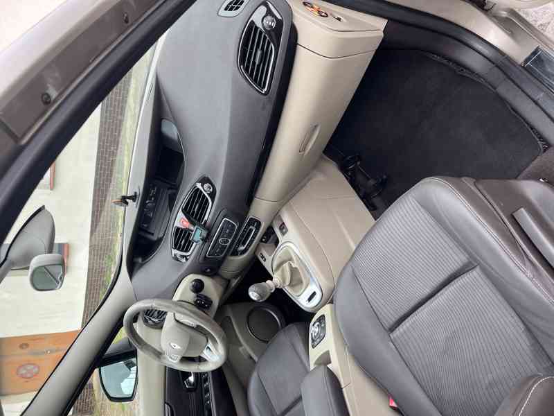 Renault Megane Scenic 1.6 dCi 96kW 2012 TOP STAV - foto 10