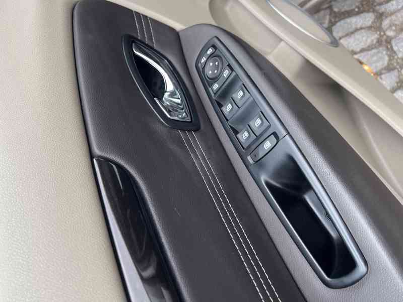 Renault Megane Scenic 1.6 dCi 96kW 2012 TOP STAV - foto 14