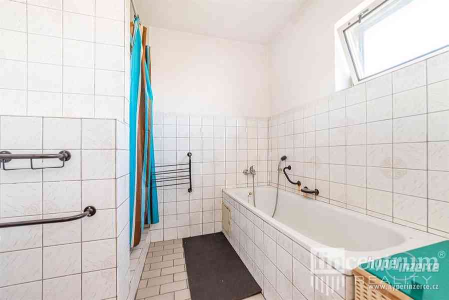 Prodej rodinného domu 220 m2 Antonína Dvořáka, Dačice Dačice V - foto 5