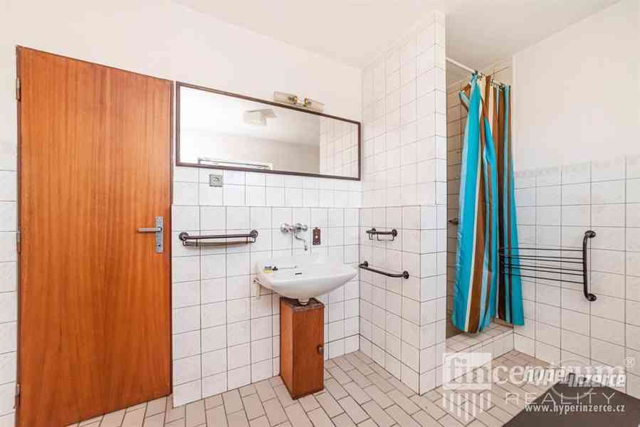 Prodej rodinného domu 220 m2 Antonína Dvořáka, Dačice Dačice V - foto 6