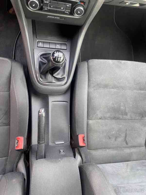 Volkswagen Golf 1,6 R-Line - foto 15