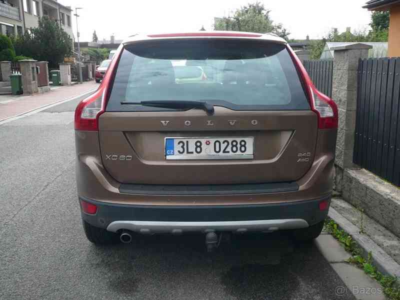 Volvo XC60 2,4 - foto 3