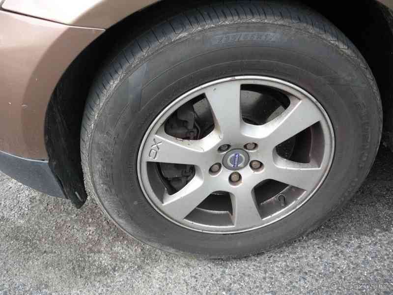 Volvo XC60 2,4 - foto 13
