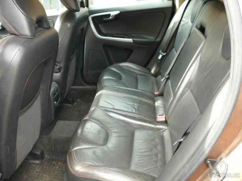 Volvo XC60 2,4 - foto 9