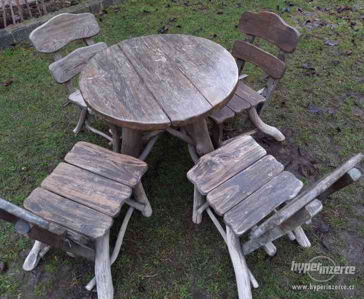 Zahradní stůl se 4 židlemi - foto 1
