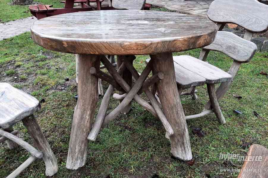 Zahradní stůl se 4 židlemi - foto 3