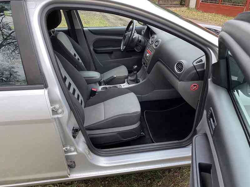 Ford Focus 1.6 16V dovozDE,klima,LetZim pneu,servisní knížka - foto 7