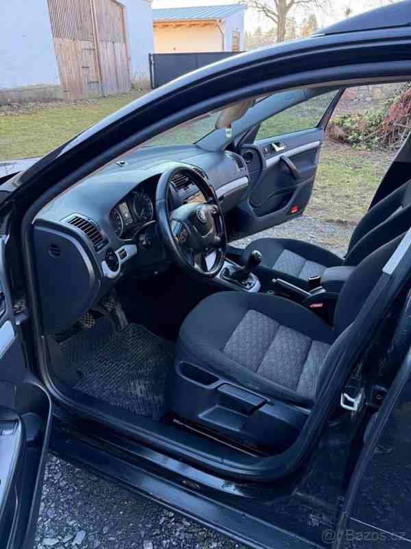 Škoda Octavia 2,0   2. 2009 - foto 14