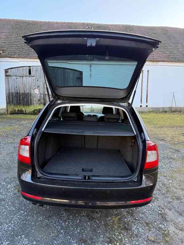 Škoda Octavia 2,0   2. 2009 - foto 8
